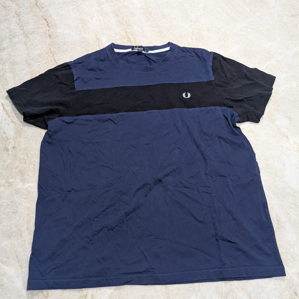 Fred Perry Men's Navy and Black Short Sleeve Tee